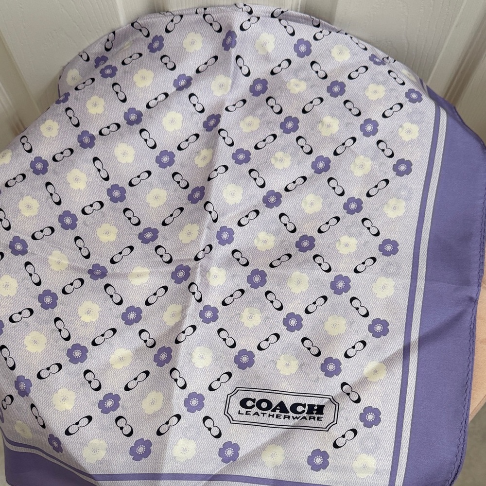 Coach Light Violet Tea Rose Large Square Silk Scarf - Picture 8 of 8
